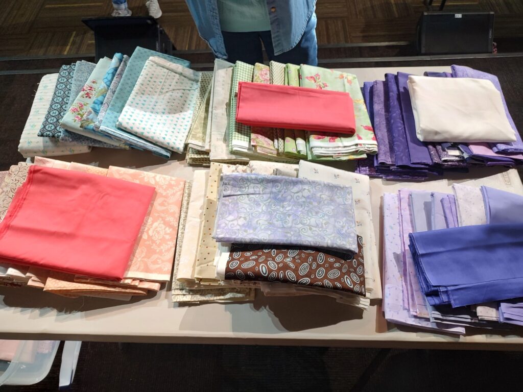 Mystery Quilt fabrics. What is a Mystery Quilt